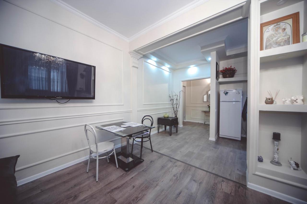 Under The Mountain Apartment Tbilisi Exterior foto